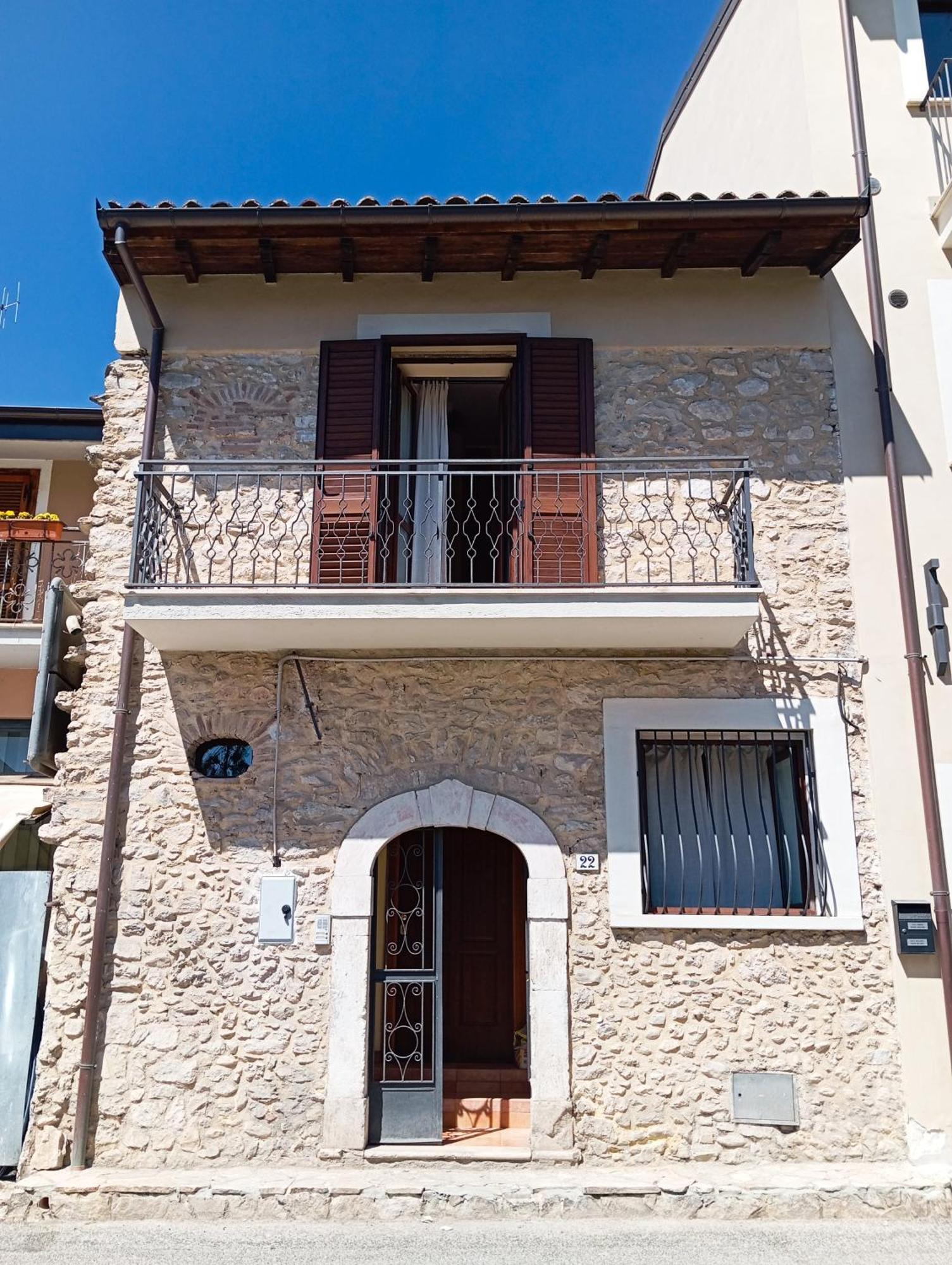 La Casa Di B Villa Paganica Eksteriør billede